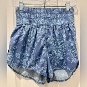 POPFLEX High Waist Print Shorts in Dusty Blue Rose NWOT